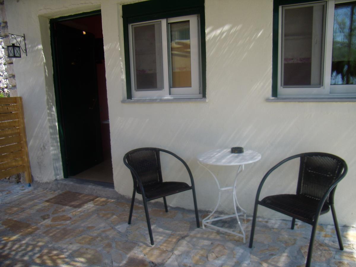 Zephyros Rooms And Apartments Drymon Exterior foto