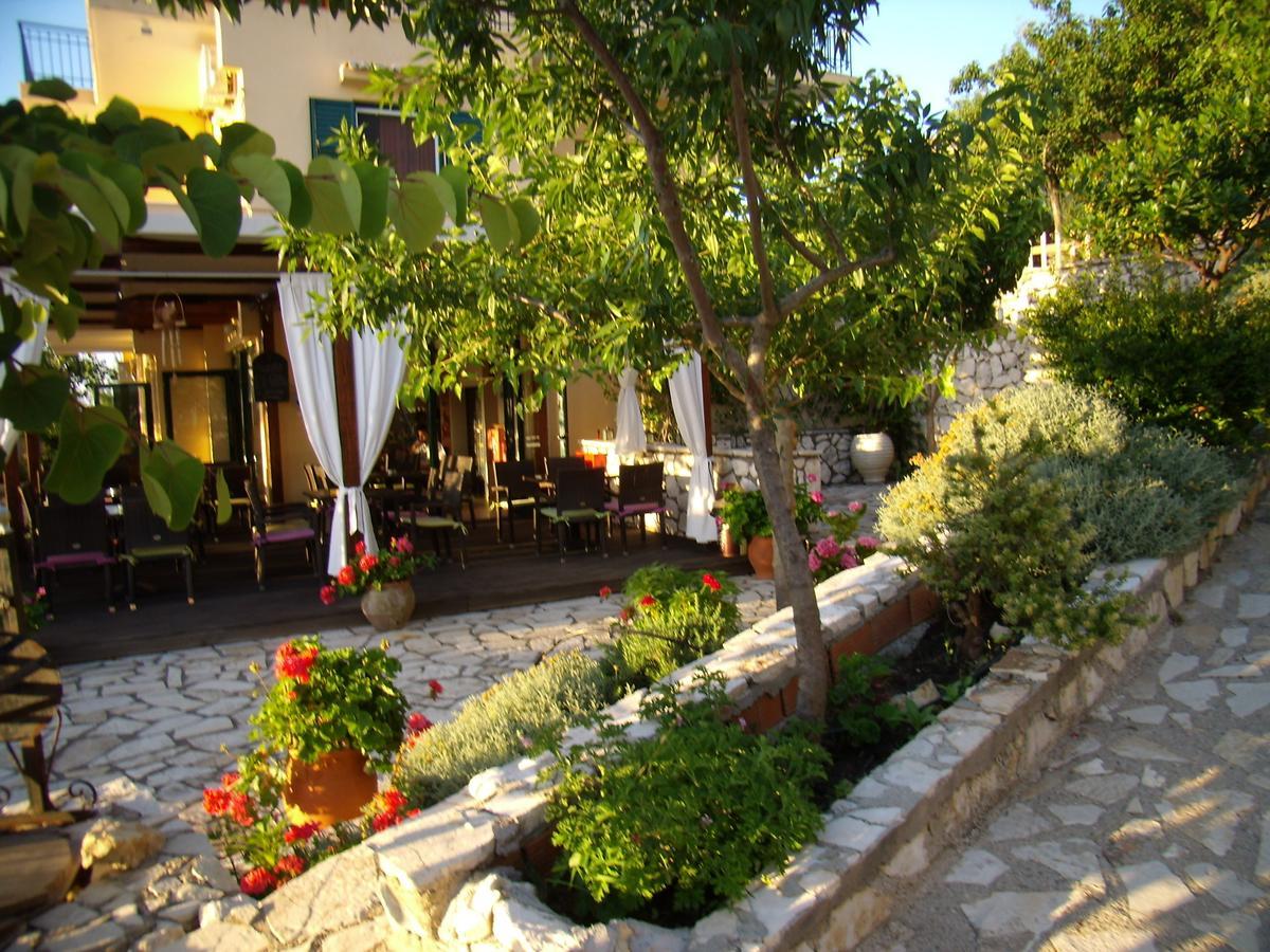 Zephyros Rooms And Apartments Drymon Exterior foto