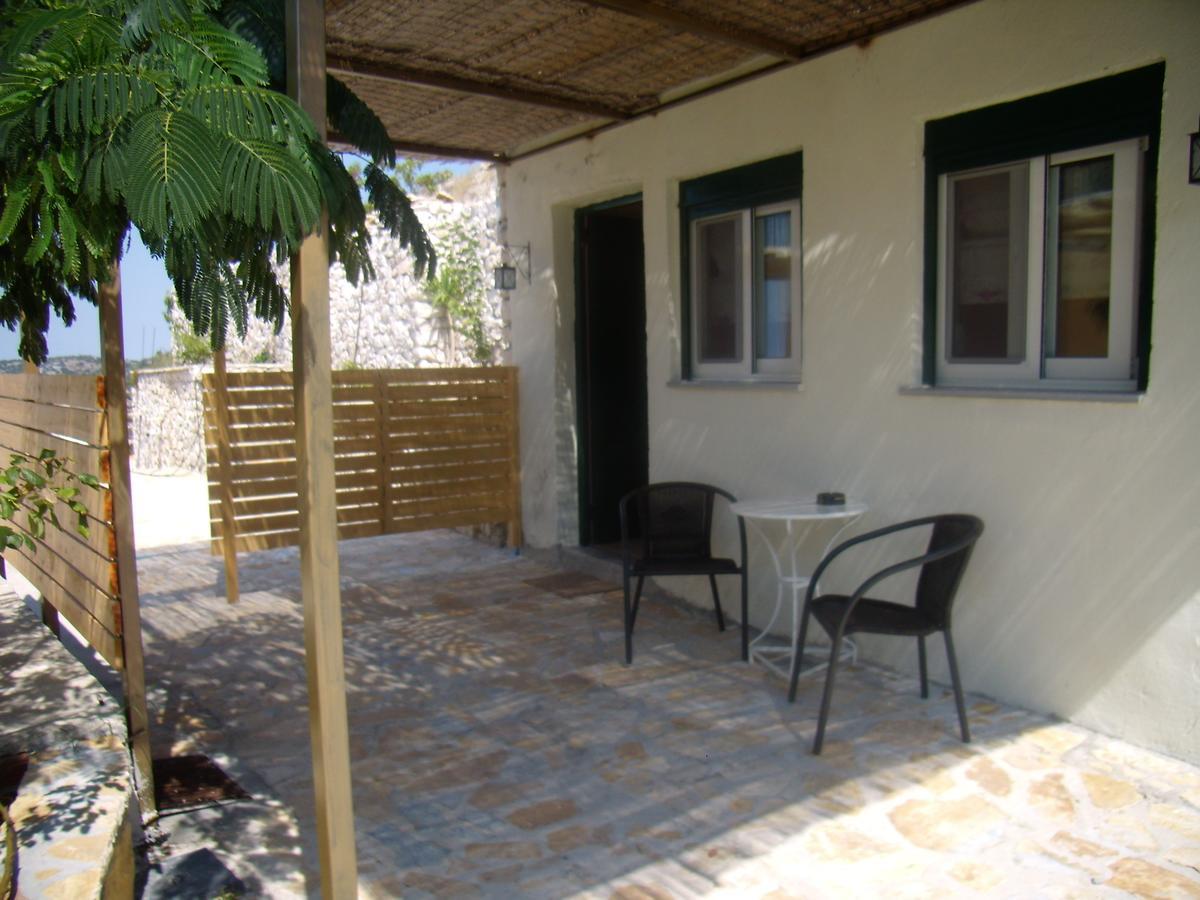 Zephyros Rooms And Apartments Drymon Exterior foto