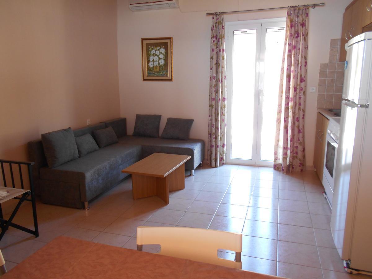 Zephyros Rooms And Apartments Drymon Exterior foto